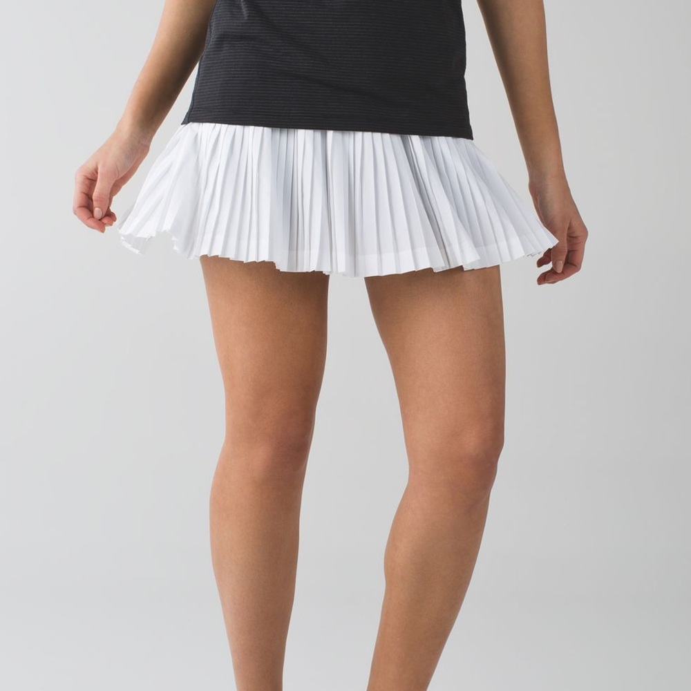 Lululemon pleated skirt | white